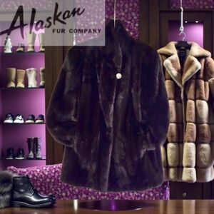 LIKE NEW | Glamorous | ALASKAN COUTURE Authentic Black Mink Fur Stroller